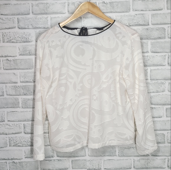 LOFT Tops - LOFT Textured Cream Long Sleeve Blouse S